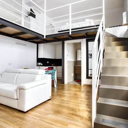 Joivy Charismatic 1-Bed Flat With Parking Appartement Milaan Buitenkant foto