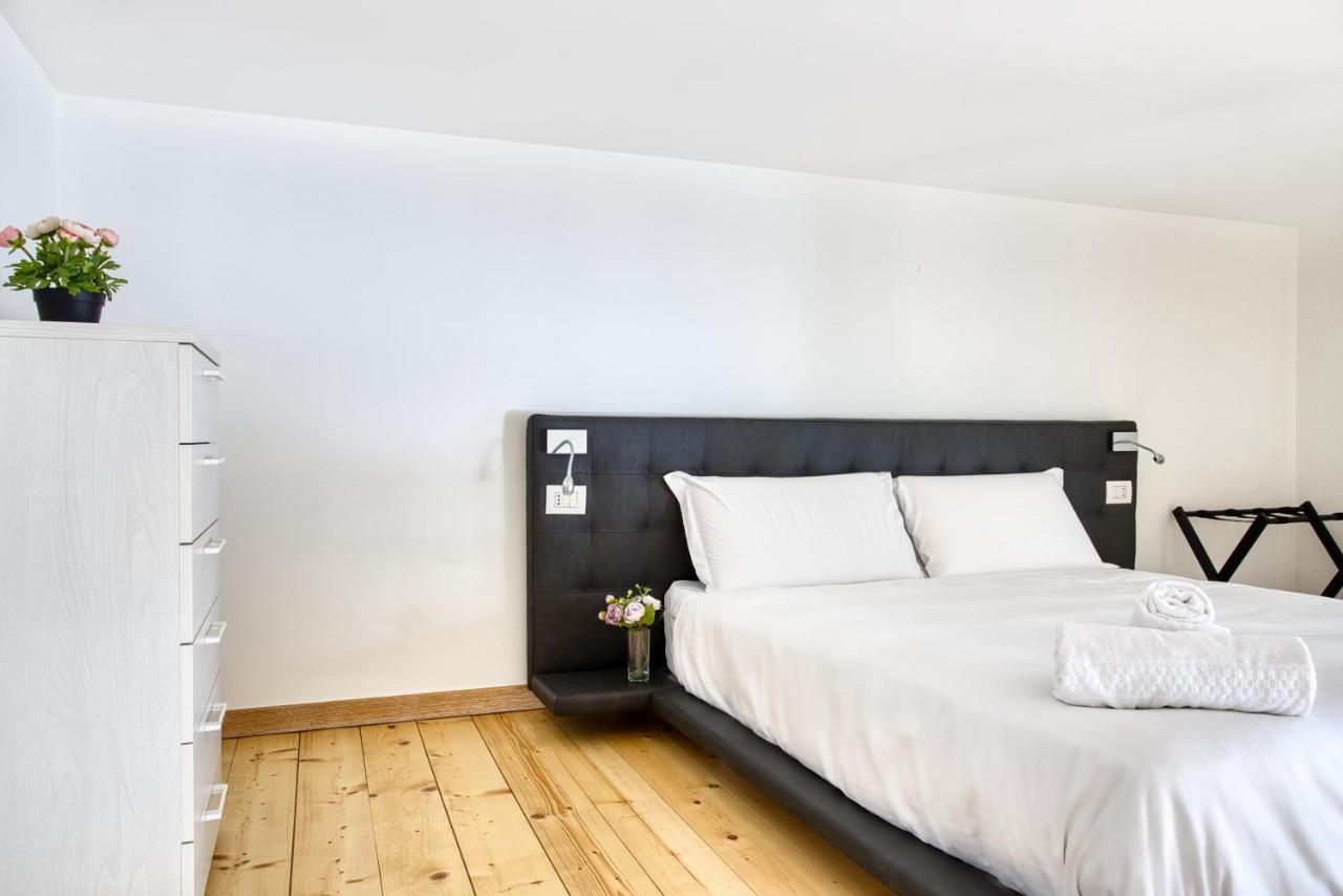 Joivy Charismatic 1-Bed Flat With Parking Appartement Milaan Buitenkant foto