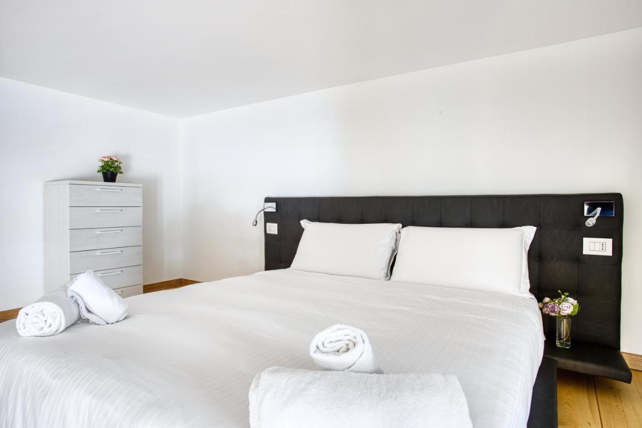 Joivy Charismatic 1-Bed Flat With Parking Appartement Milaan Buitenkant foto