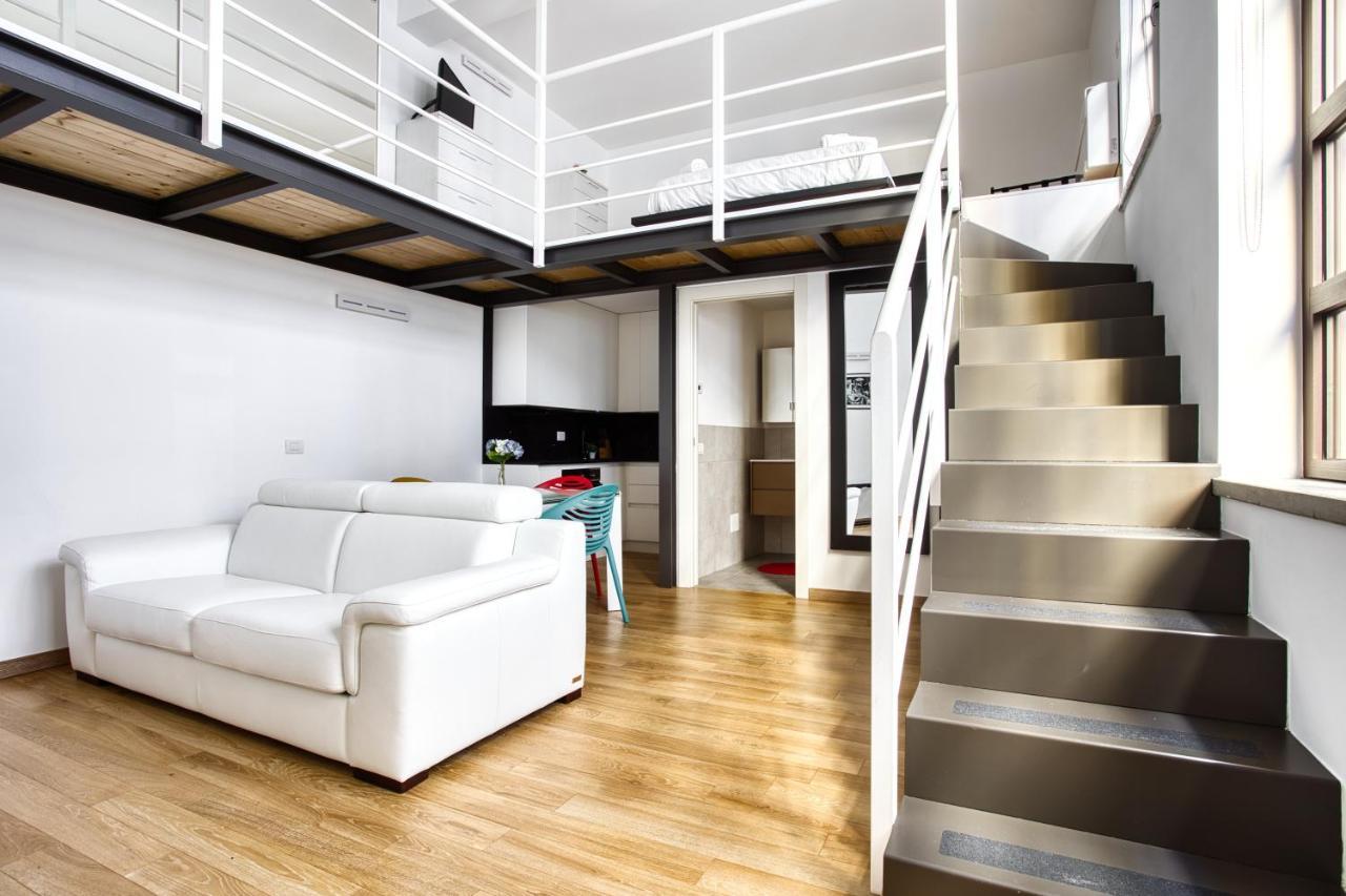 Joivy Charismatic 1-Bed Flat With Parking Appartement Milaan Buitenkant foto