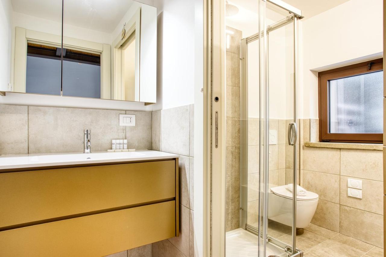 Joivy Charismatic 1-Bed Flat With Parking Appartement Milaan Buitenkant foto